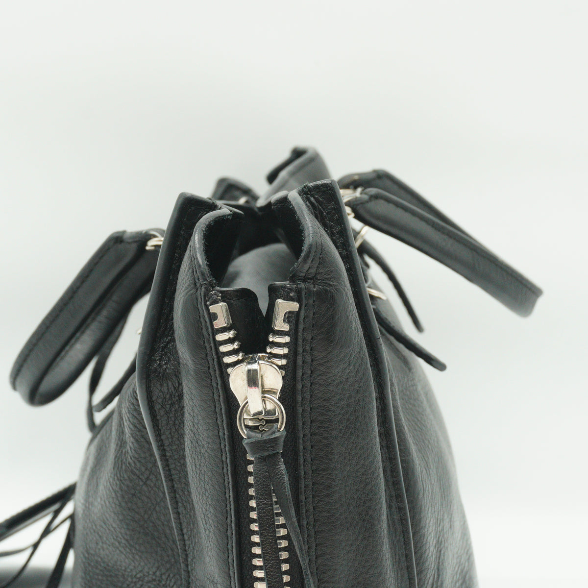 Balenciaga	Papier A6 Zip Around Tote Bag Black Small SHW