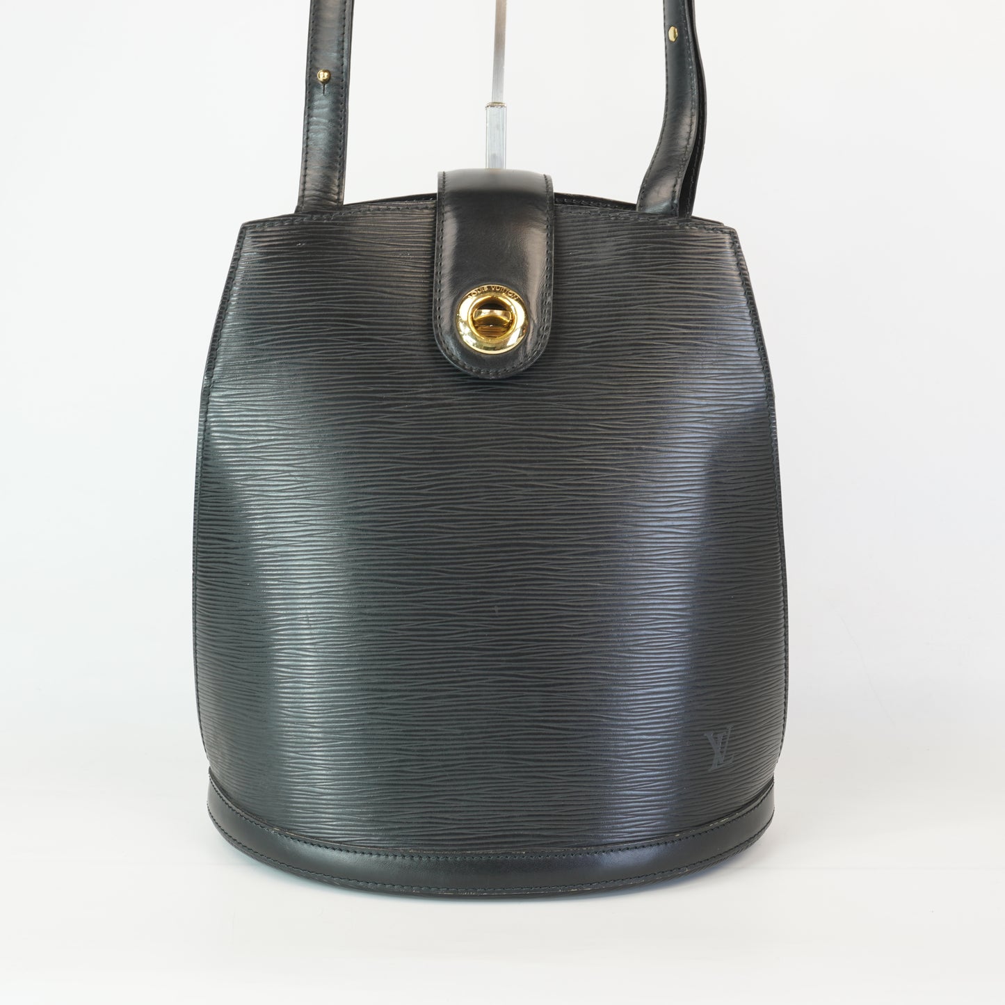 Louis Vuitton	Epi Cluny