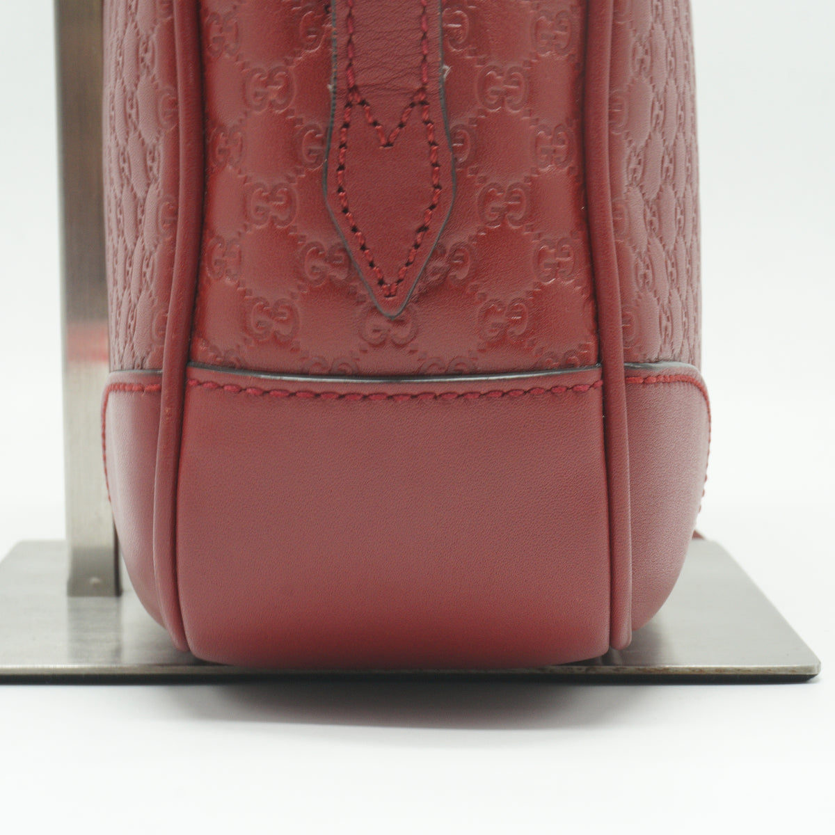 Gucci	Microuccissima Leather Mini Bree Red Crossbody Bag BHW