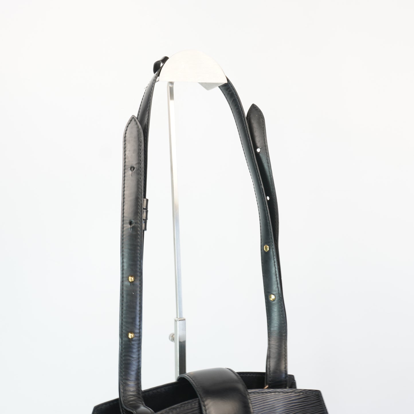 Louis Vuitton	Epi Cluny
