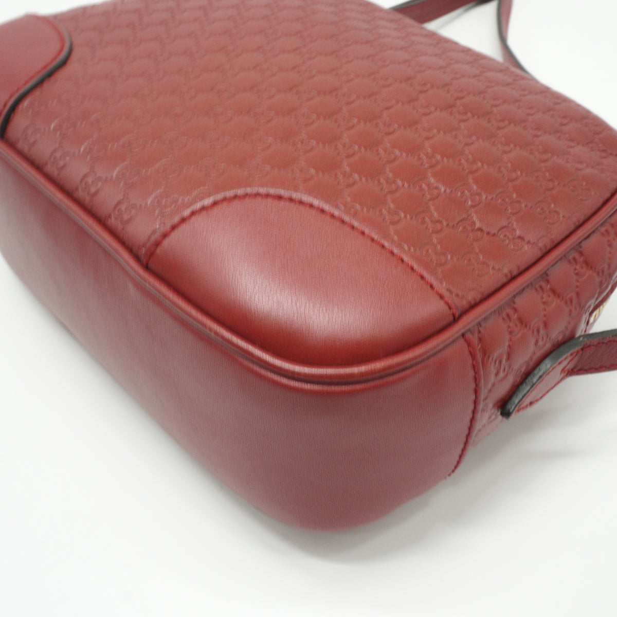 Gucci	Microuccissima Leather Mini Bree Red Crossbody Bag BHW
