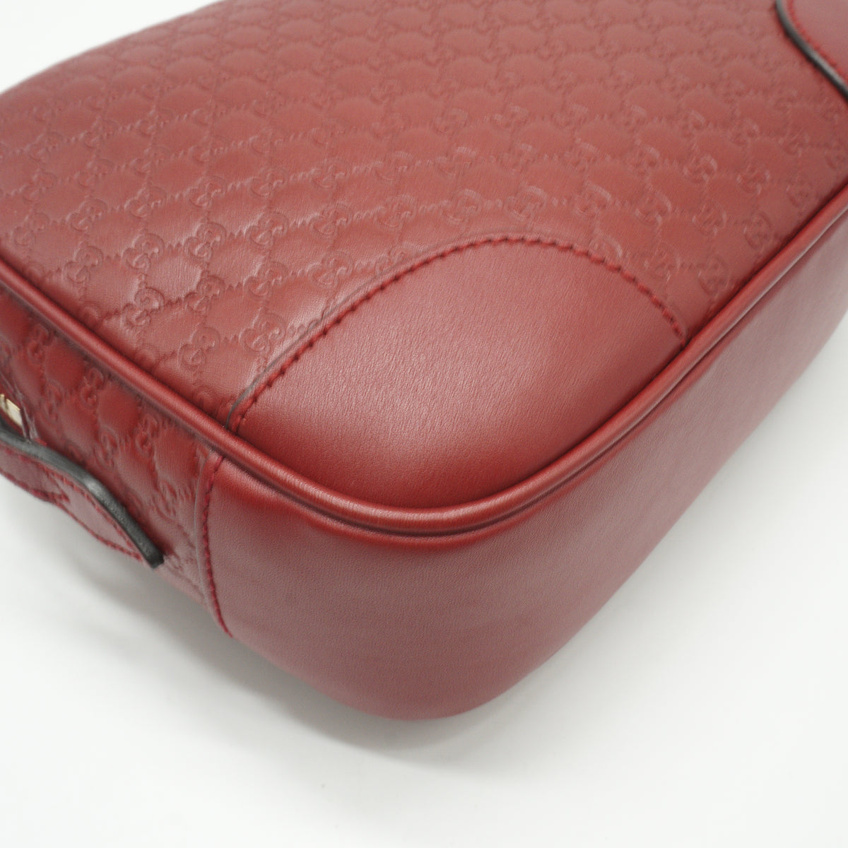 Gucci	Microuccissima Leather Mini Bree Red Crossbody Bag BHW