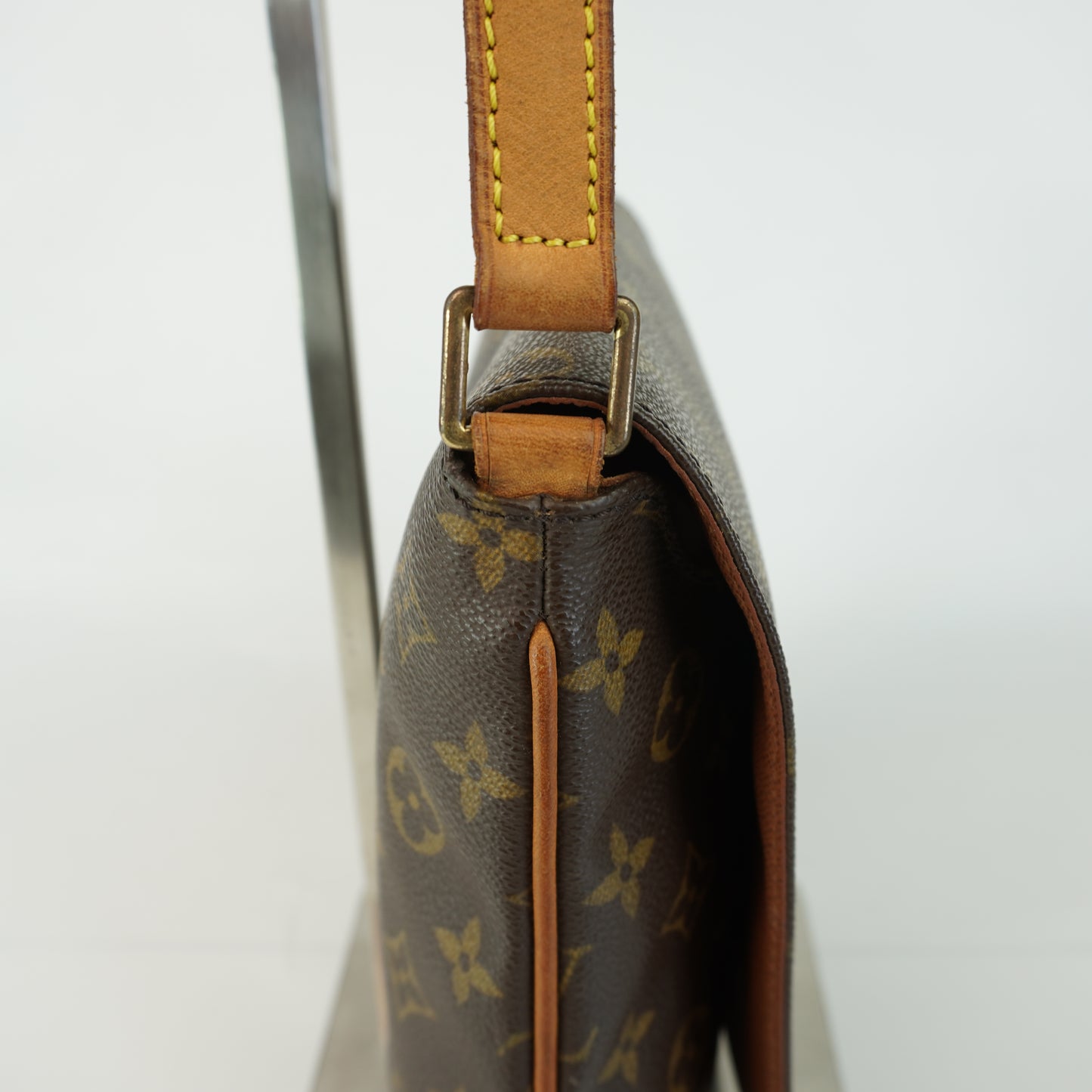 Louis Vuitton	Monogram Mussette