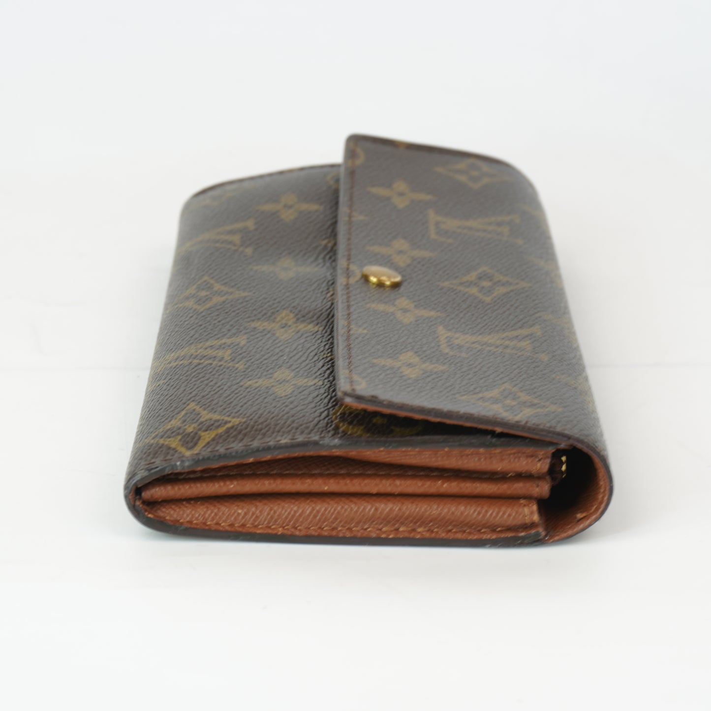 Louis Vuitton	Wallet