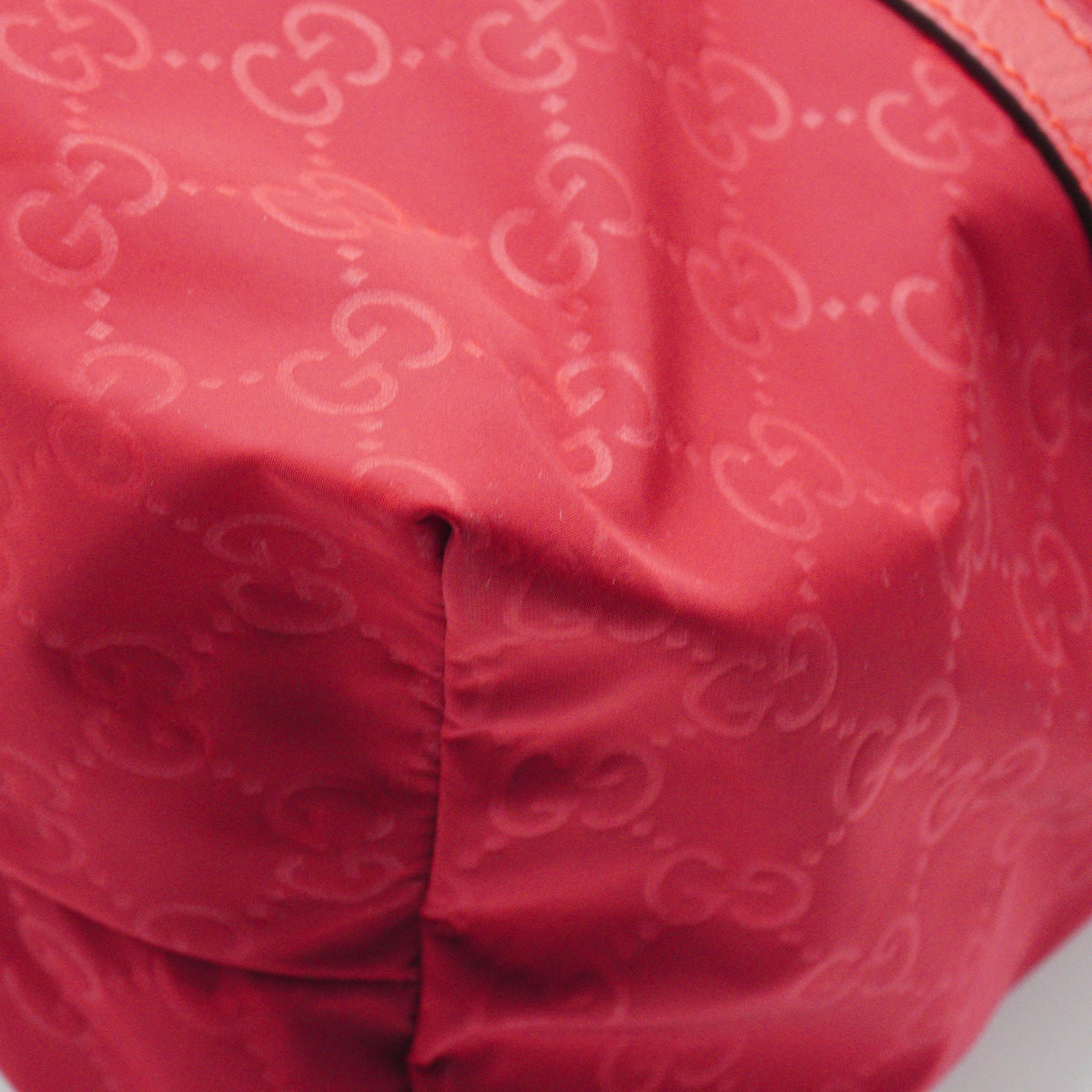 Gucci	GG Nylon 2-Way Satchel Large Red Tote SHW