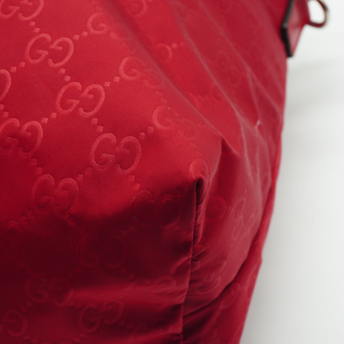 Gucci	GG Nylon 2-Way Satchel Large Red Tote SHW