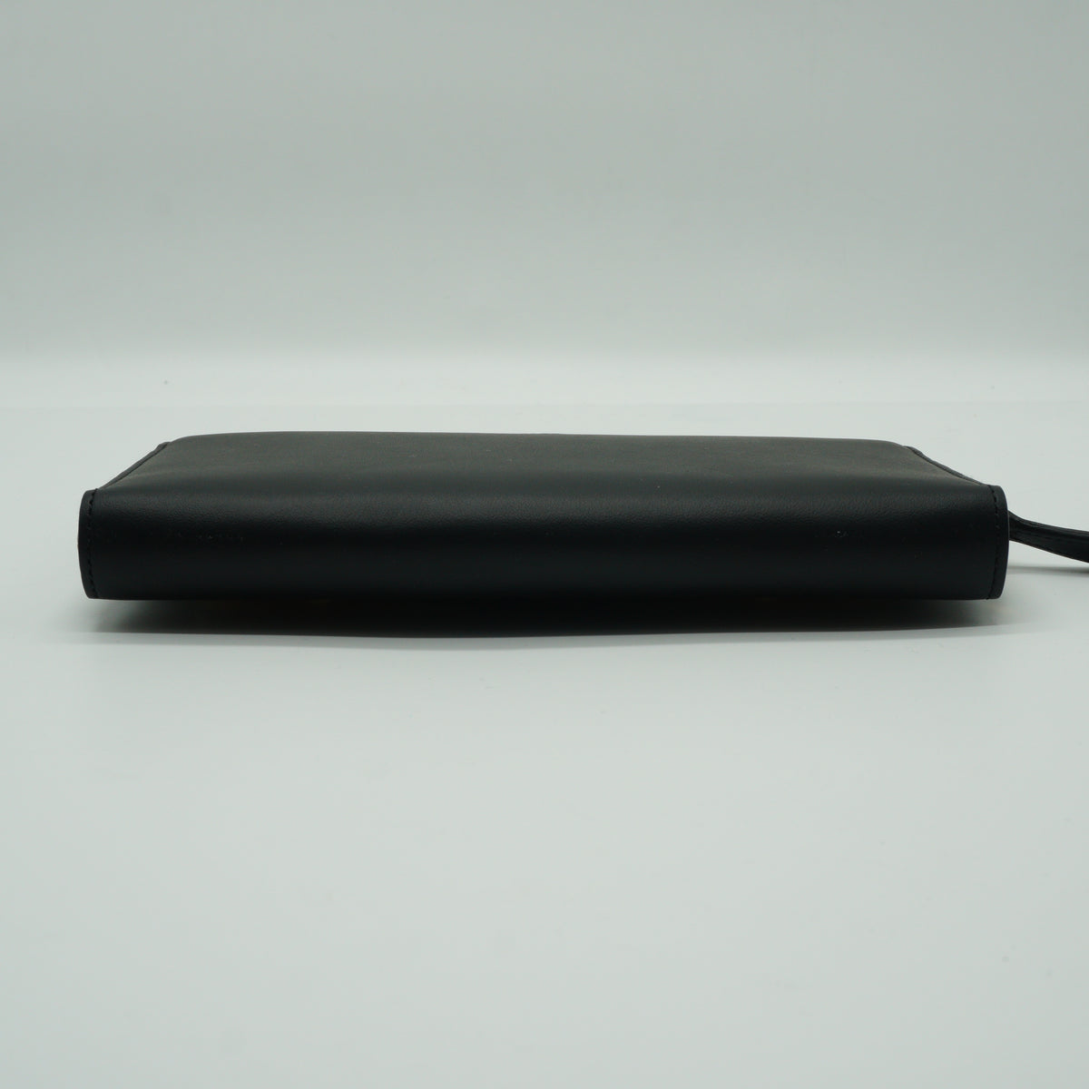 Fendi	Bugs Zip-Around Wallet Black GHW
