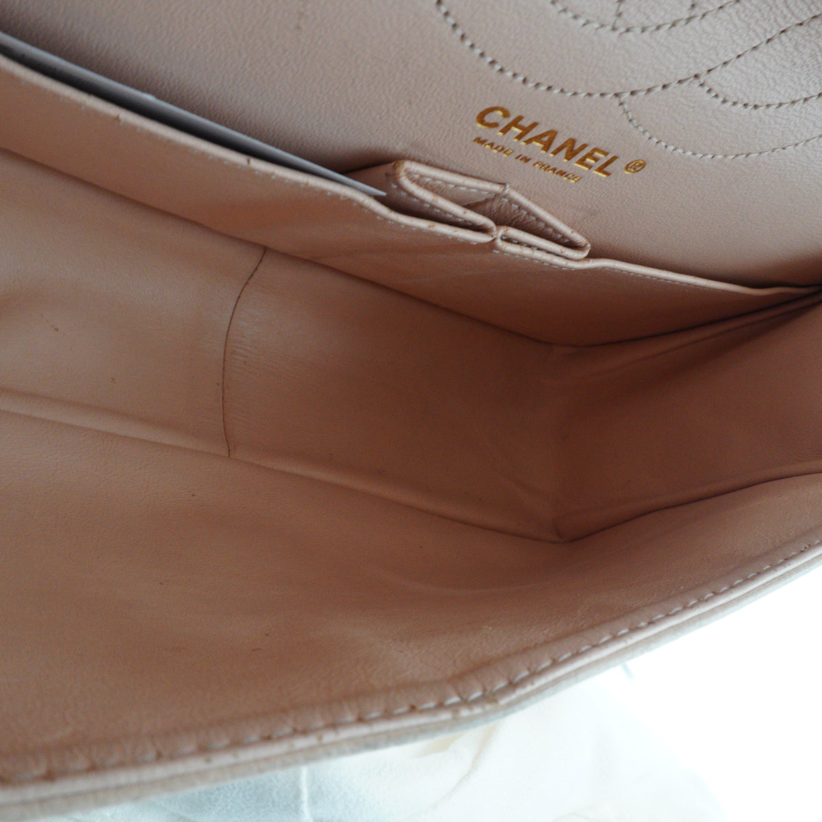 Chanel	2.55 Reissue Medium Flap Bag Beige GHW