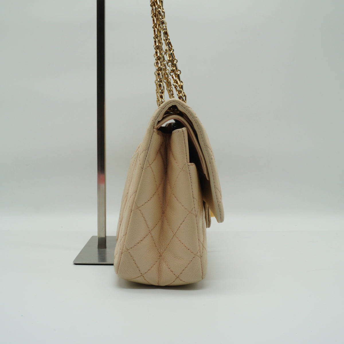 Chanel	2.55 Reissue Medium Flap Bag Beige GHW