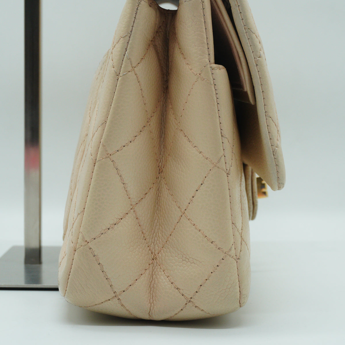 Chanel	2.55 Reissue Medium Flap Bag Beige GHW
