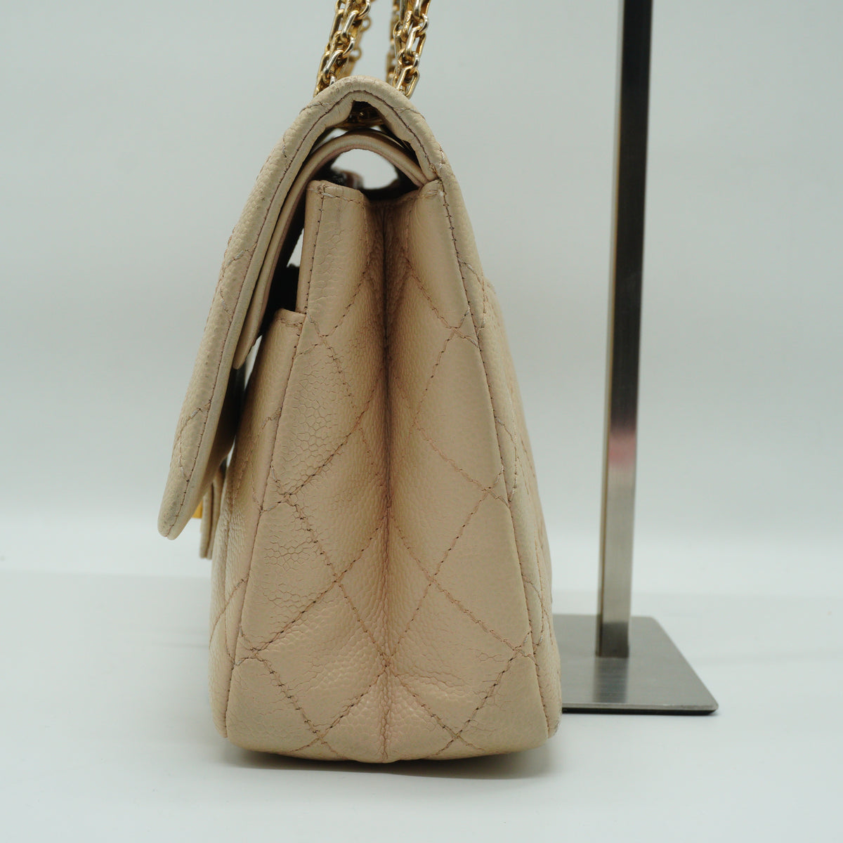 Chanel	2.55 Reissue Medium Flap Bag Beige GHW