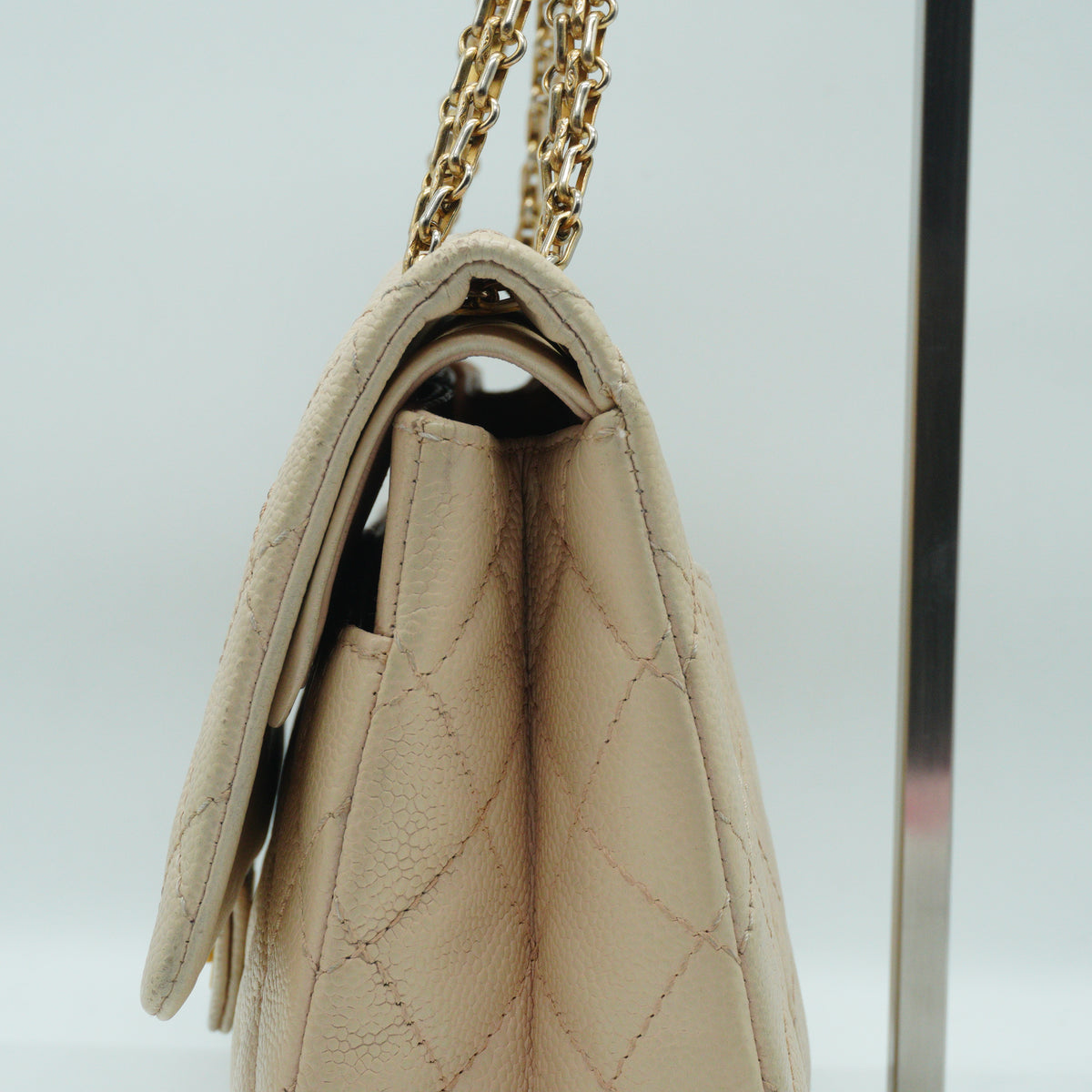 Chanel	2.55 Reissue Medium Flap Bag Beige GHW