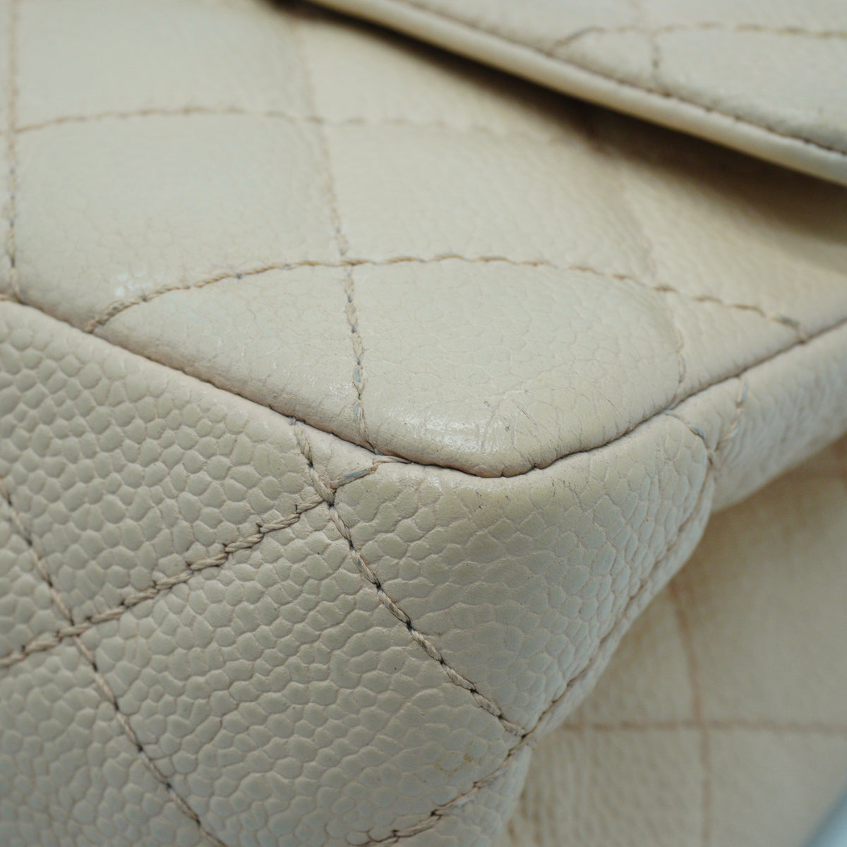 Chanel	2.55 Reissue Medium Flap Bag Beige GHW