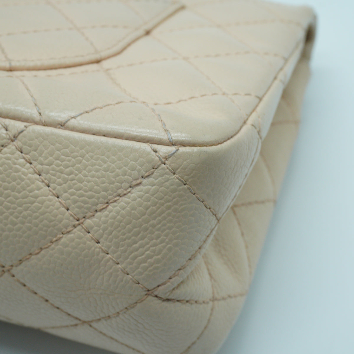 Chanel	2.55 Reissue Medium Flap Bag Beige GHW