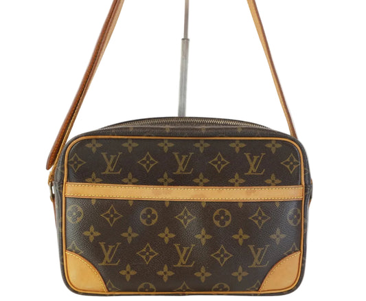 Louis Vuitton	Trocadero 27 Mono Canvas