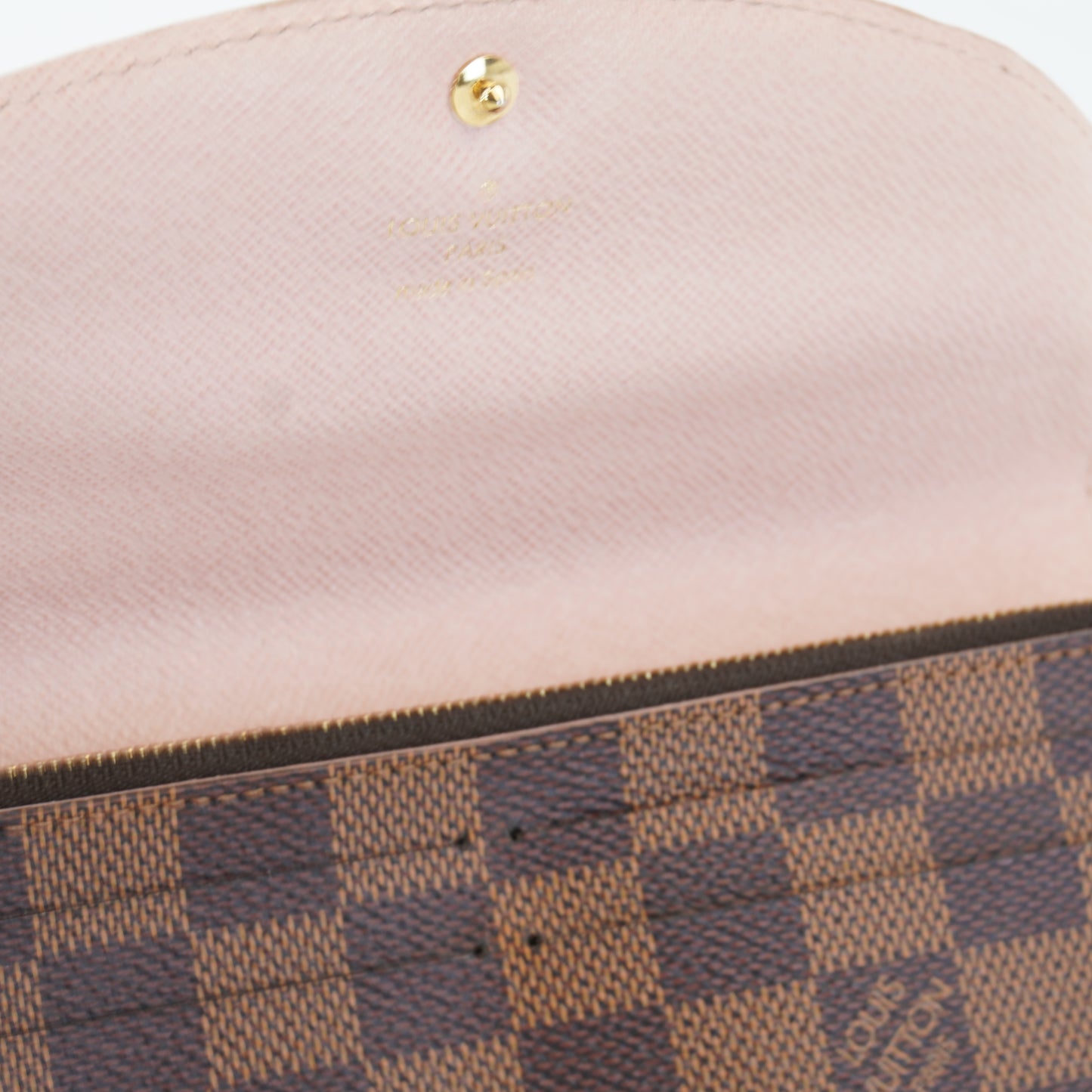 Louis Vuitton	Caissa Wallet Damier Ebene