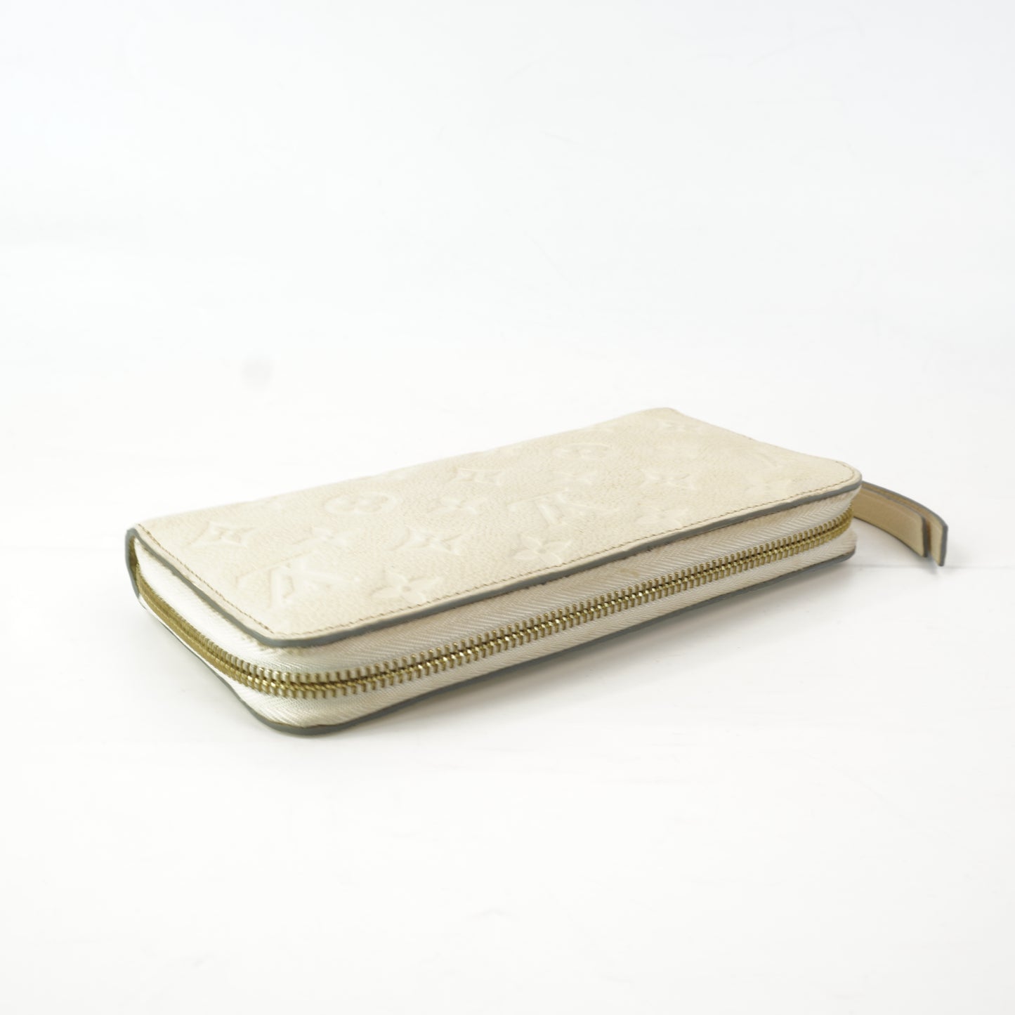 Louis Vuitton	Empriente Off-white long Zippy Wallet