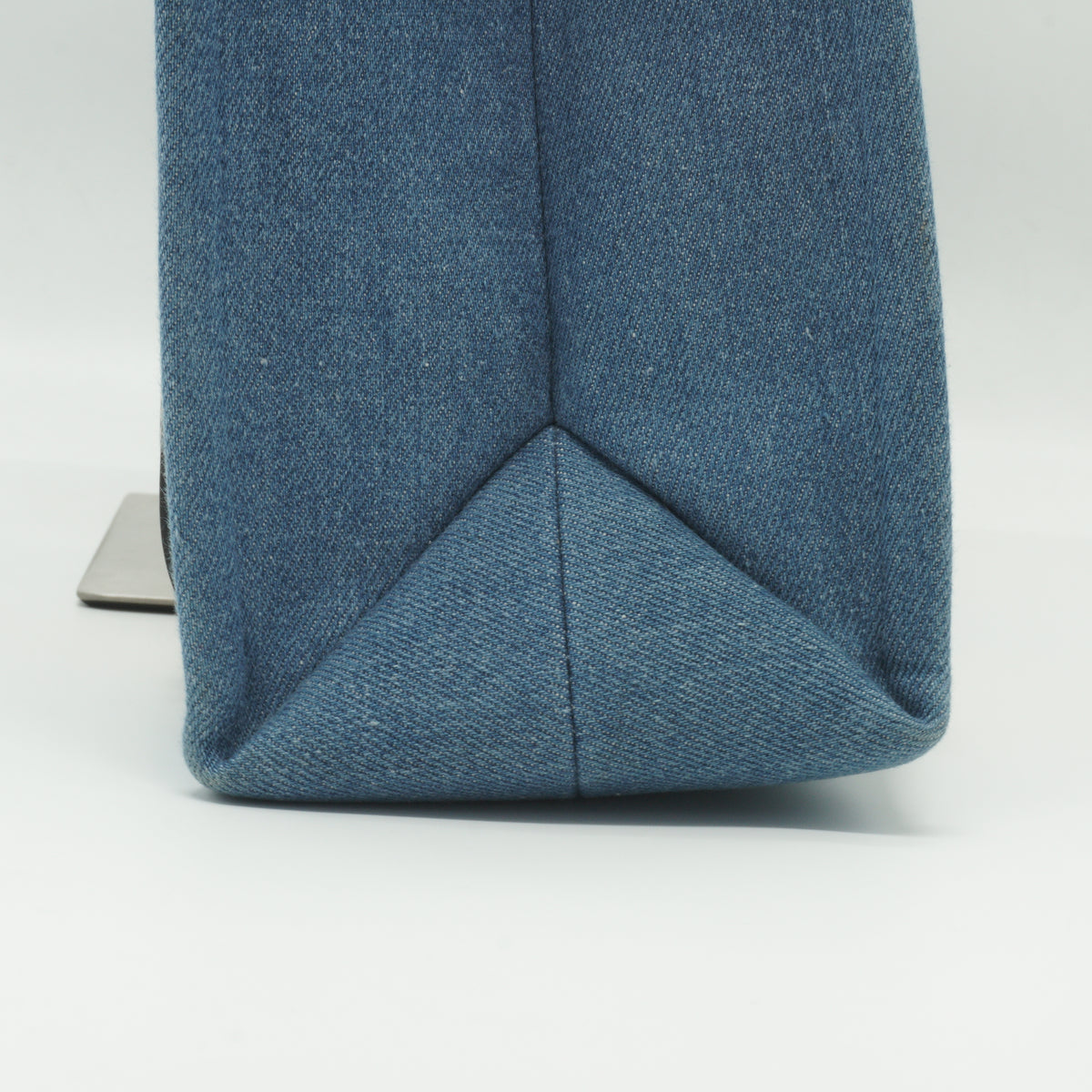 Chloe	Woody Denim Tote Bag Medium