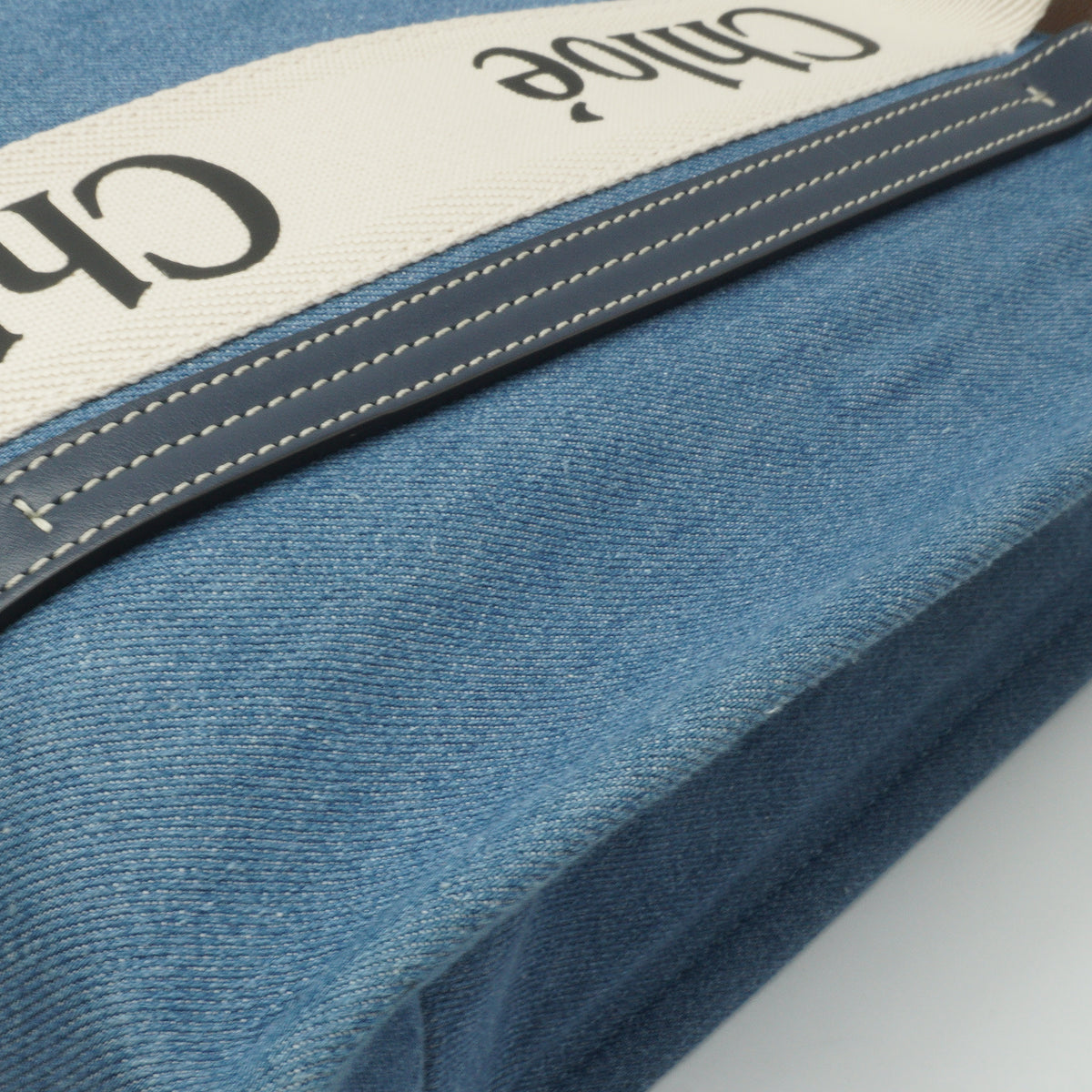 Chloe	Woody Denim Tote Bag Medium