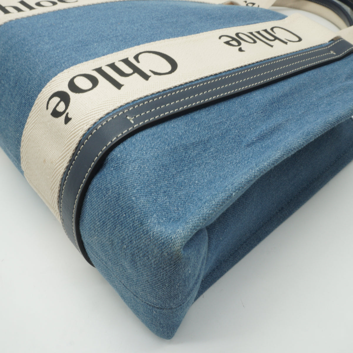 Chloe	Woody Denim Tote Bag Medium