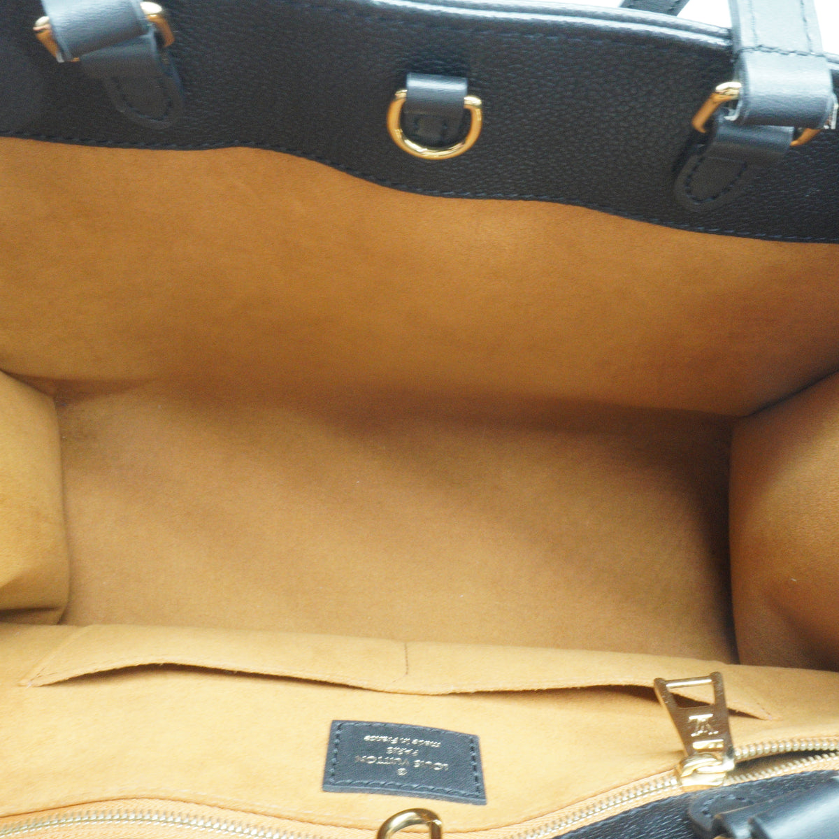 Louis Vuitton	On The Go MM Monogram Empreinte Black GHW