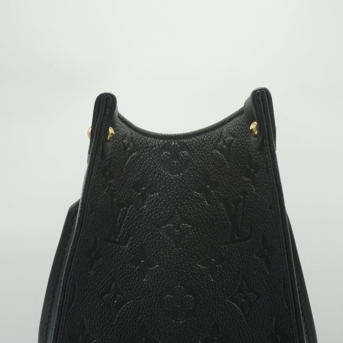 Louis Vuitton	On The Go MM Monogram Empreinte Black GHW