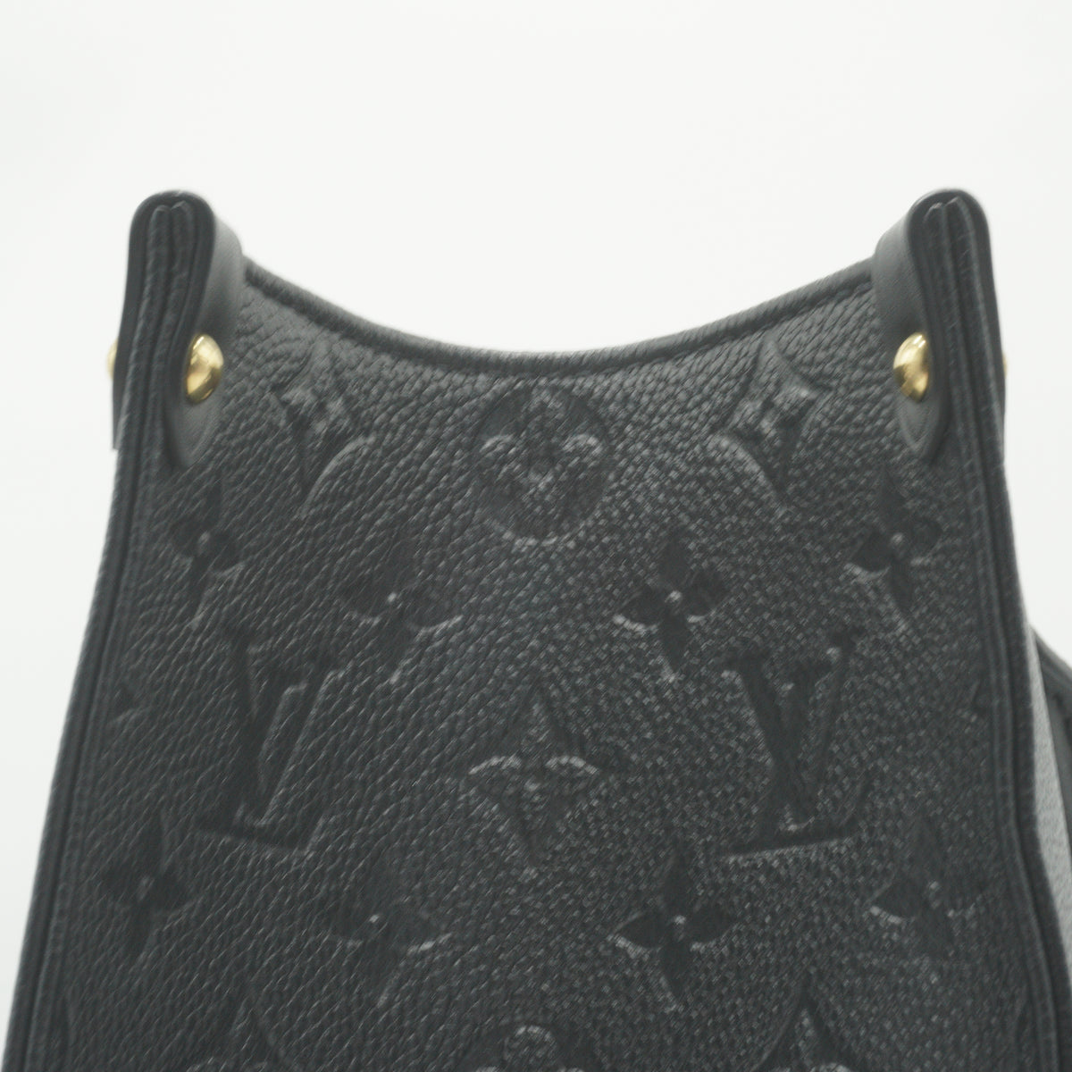 Louis Vuitton	On The Go MM Monogram Empreinte Black GHW
