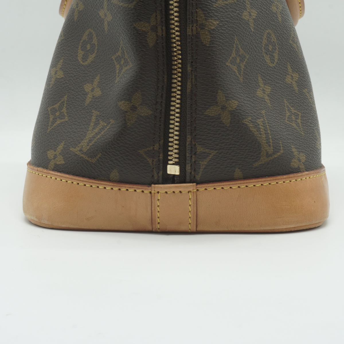 Louis Vuitton	Alma PM handbag Monogram GHW