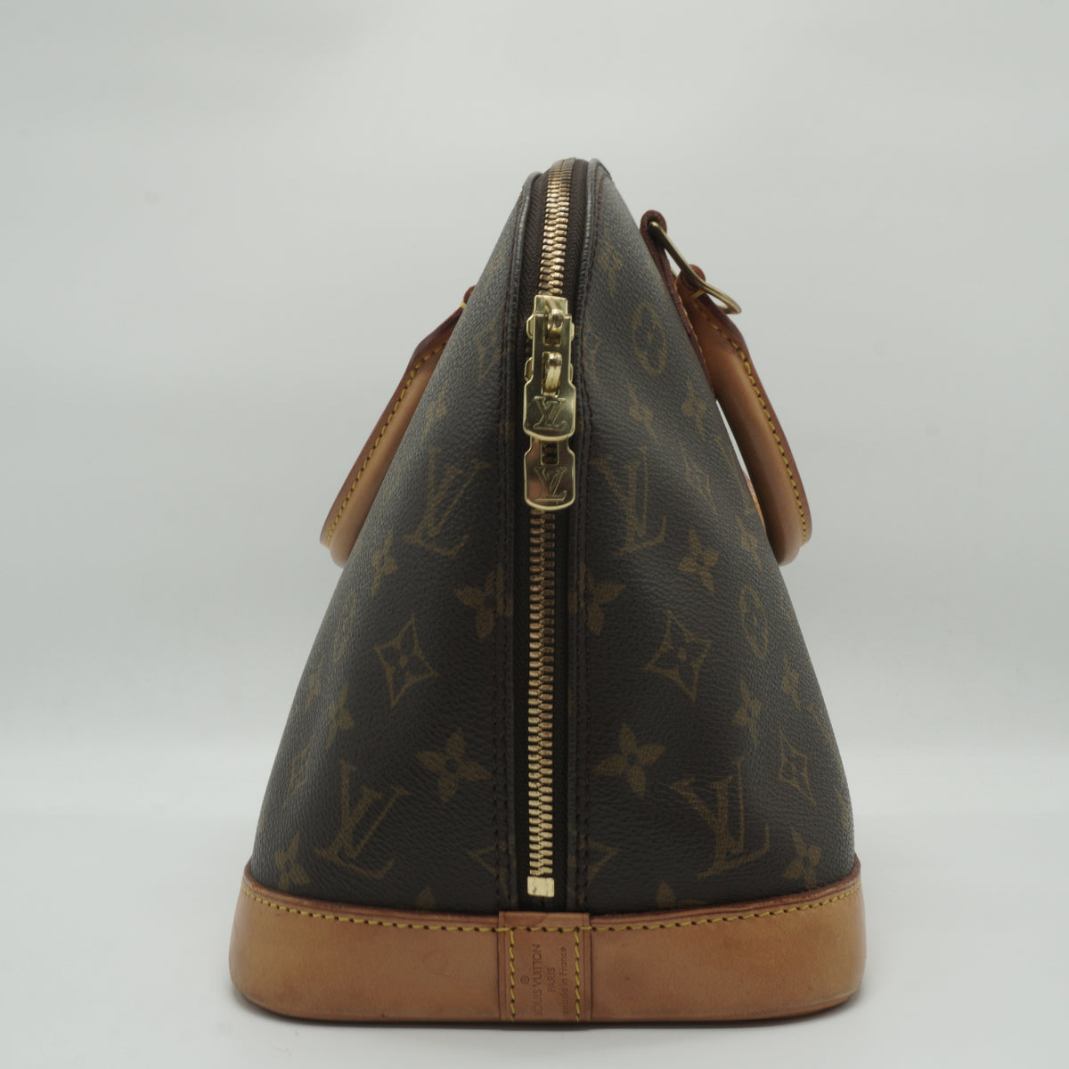 Louis Vuitton	Alma PM handbag Monogram GHW