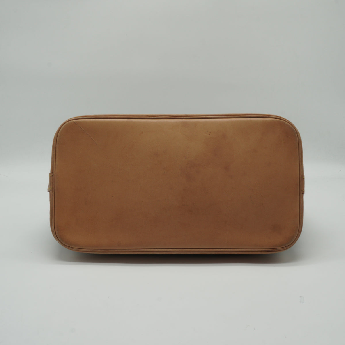 Louis Vuitton	Alma PM handbag Monogram GHW