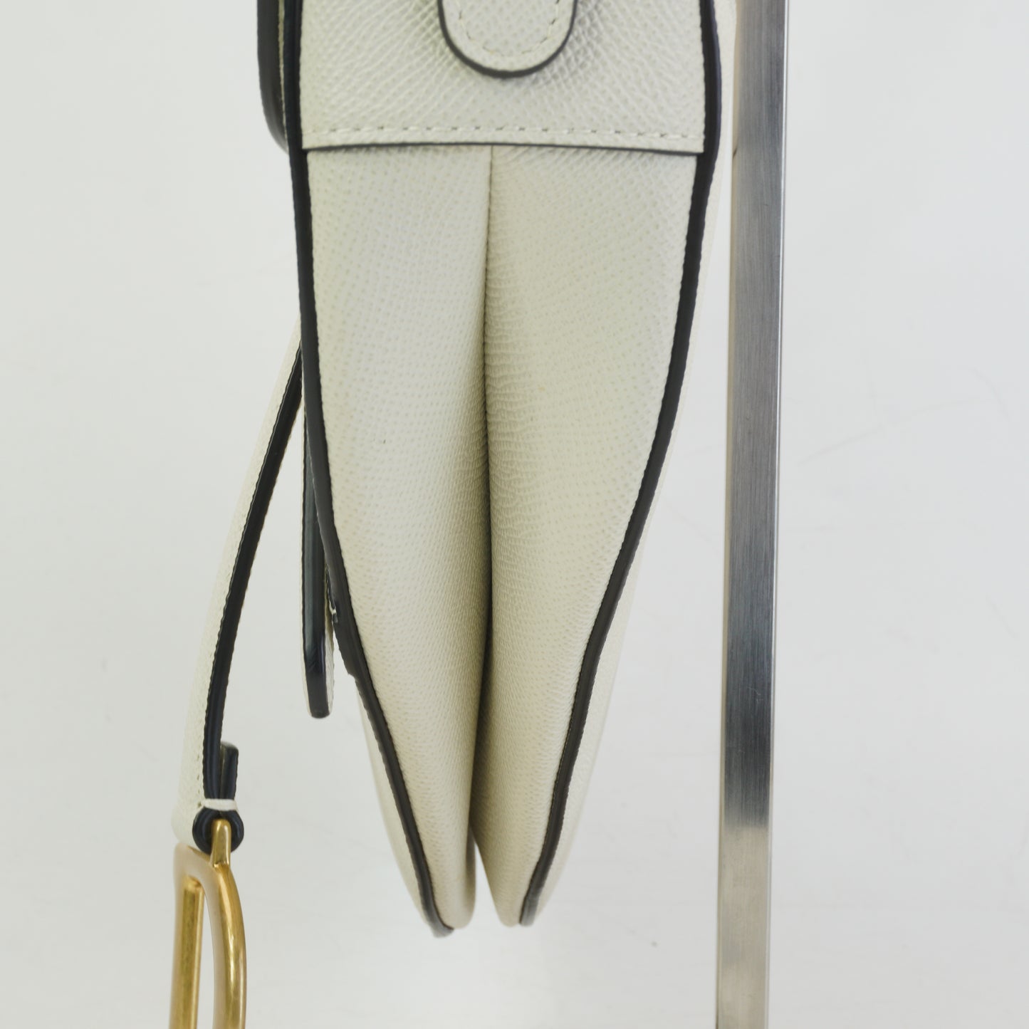 Dior	Saddle White Medium GHW