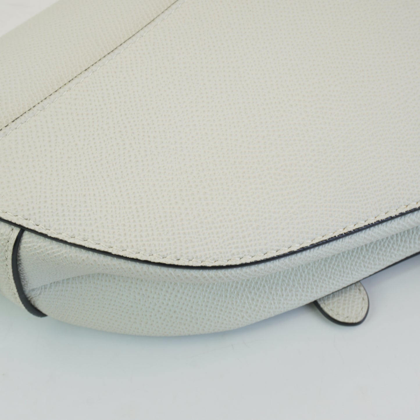 Dior	Saddle White Medium GHW