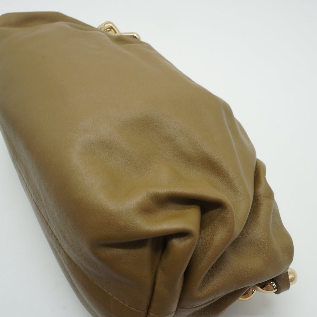 Bottega Veneta	Chain Pouch Brown Medium GHW