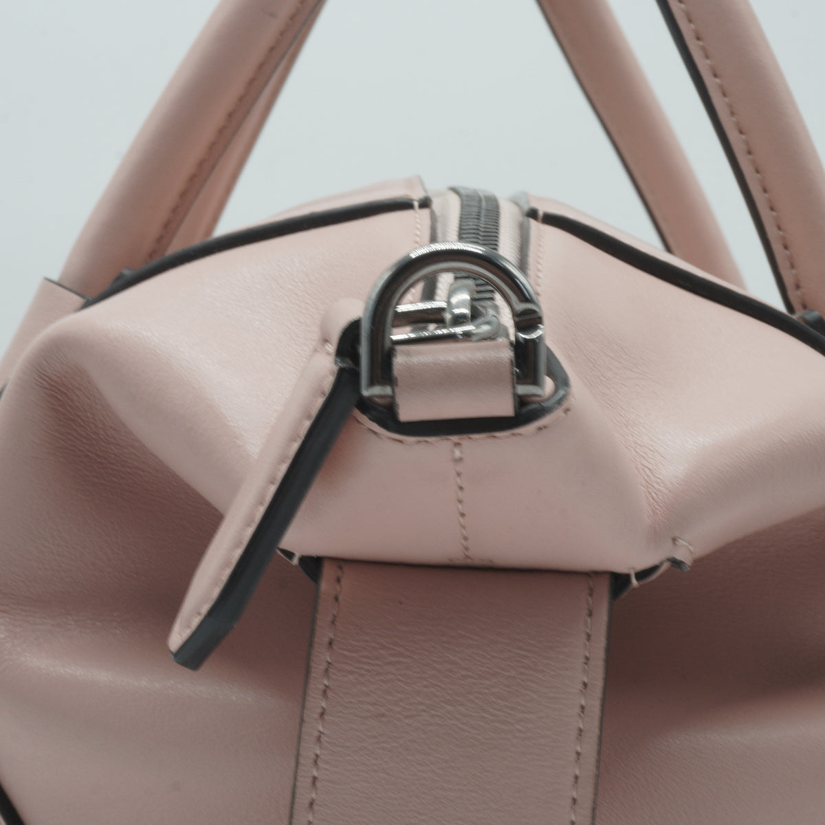 Givenchy Antigona Soft Bag Baby Pink Medium SHW