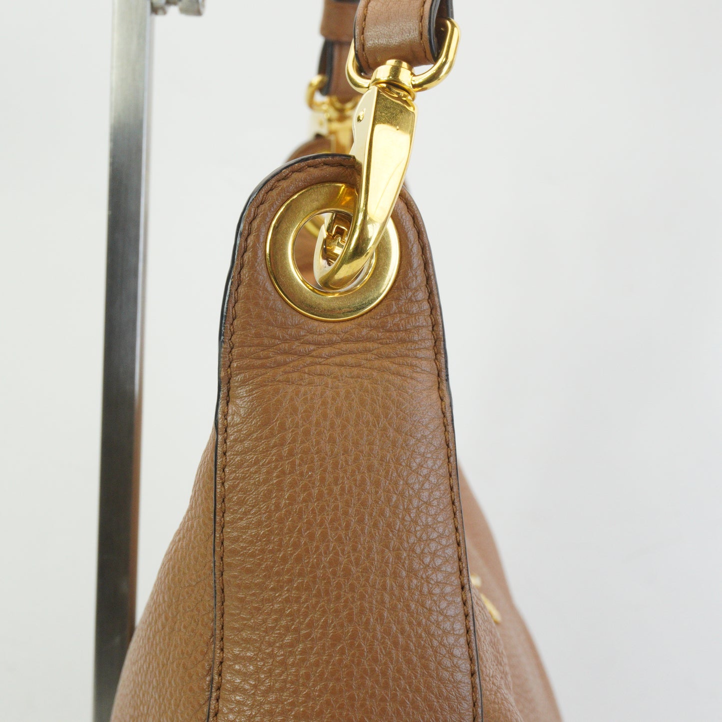 Prada	Vitello Daino Hobo Brown GHW Medium