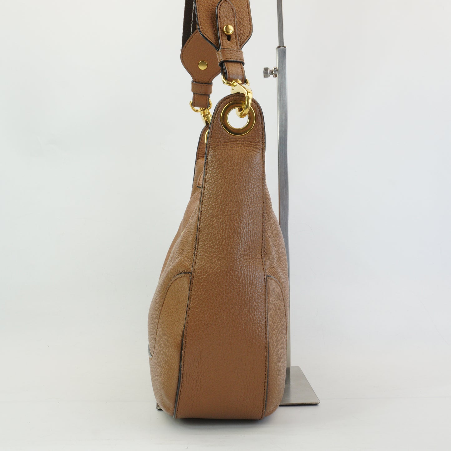 Prada	Vitello Daino Hobo Brown GHW Medium