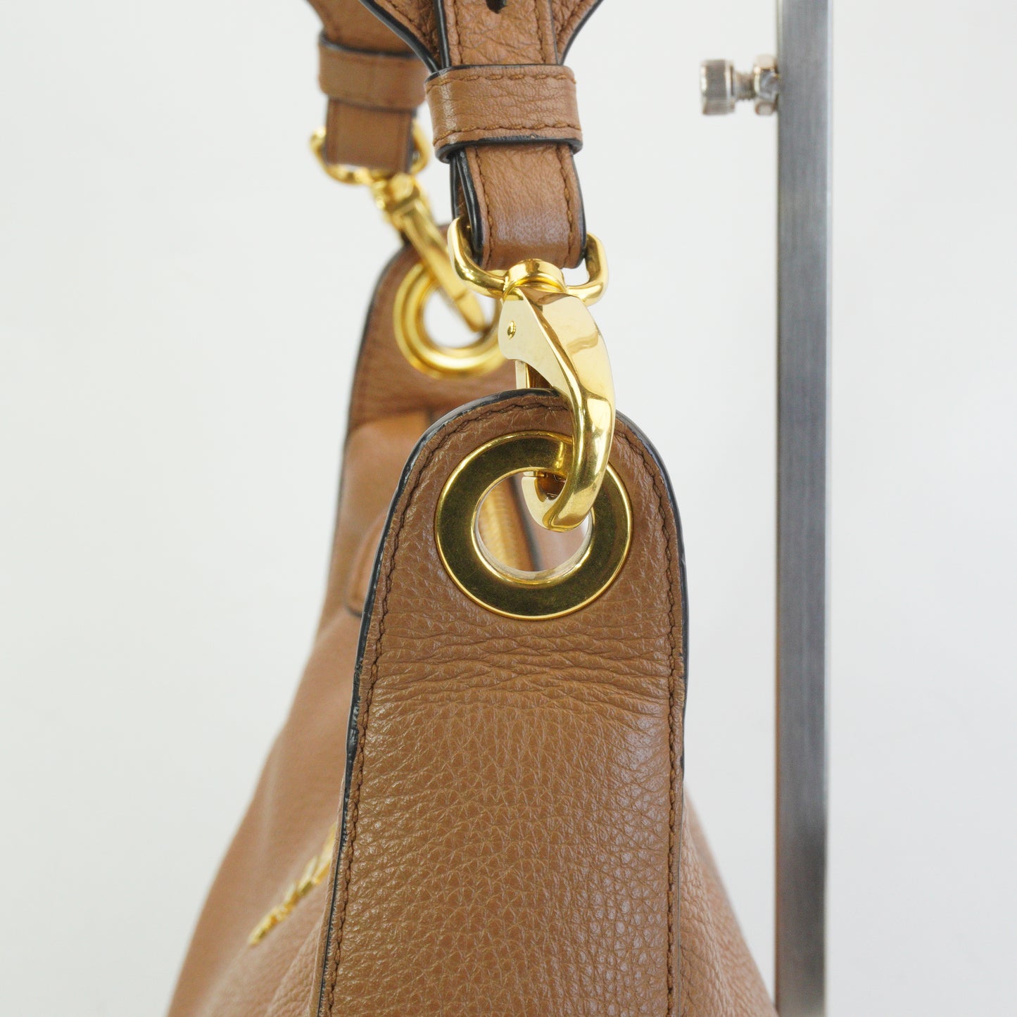 Prada	Vitello Daino Hobo Brown GHW Medium