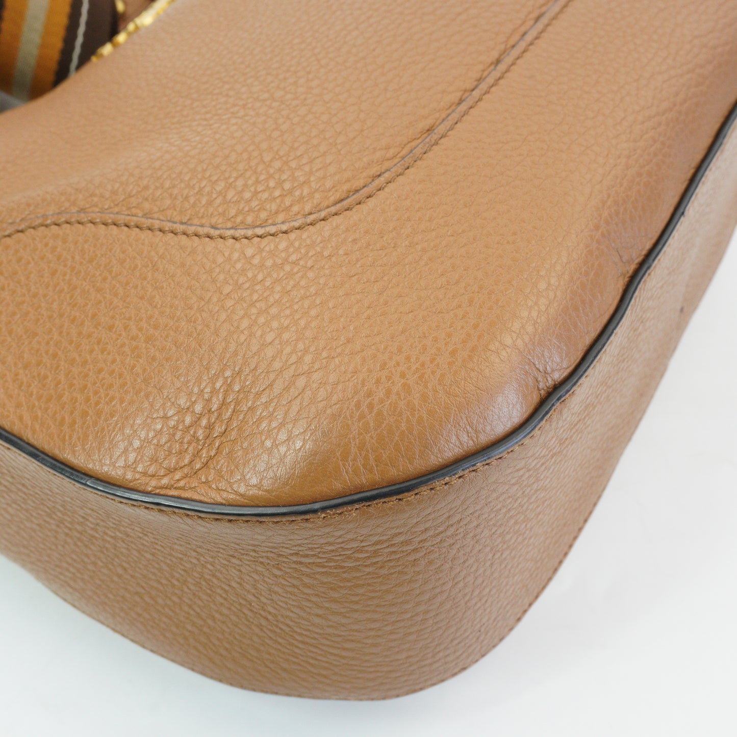 Prada	Vitello Daino Hobo Brown GHW Medium