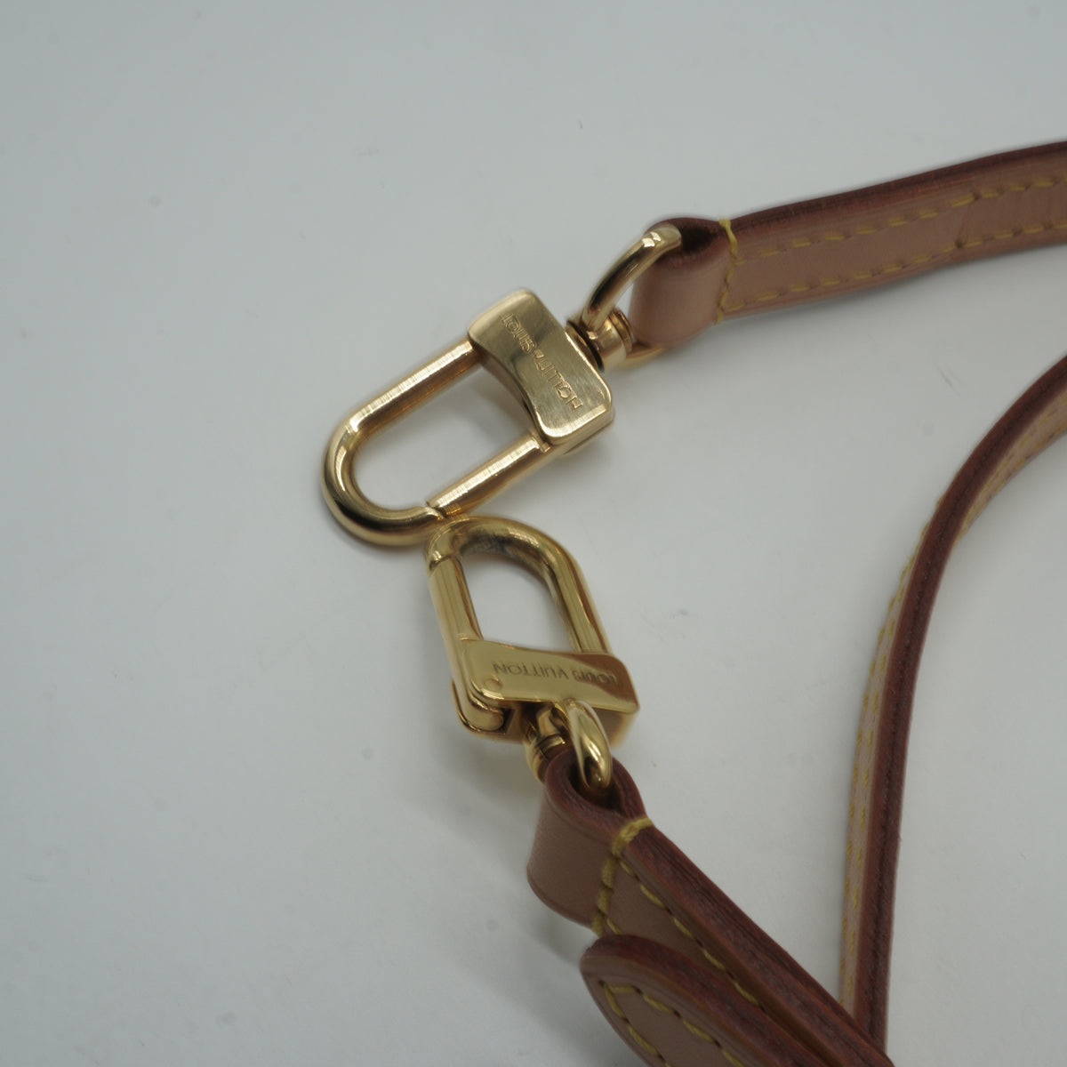 Louis Vuitton	Rivoli MM Monogram GHW
