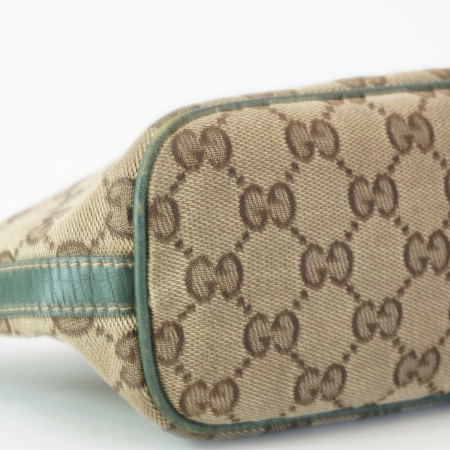 Gucci GG Boat Baguette Pochette
