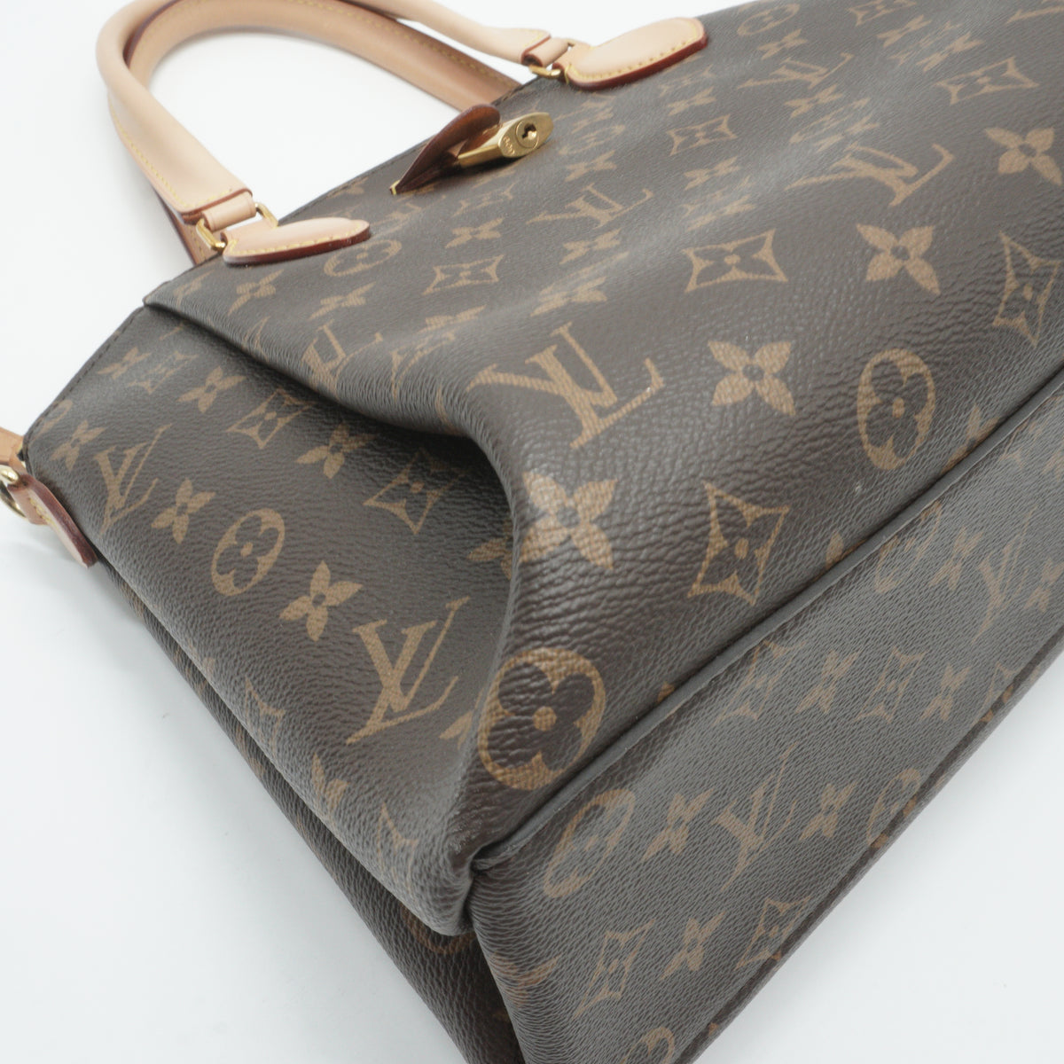 Louis Vuitton	Rivoli MM Monogram GHW