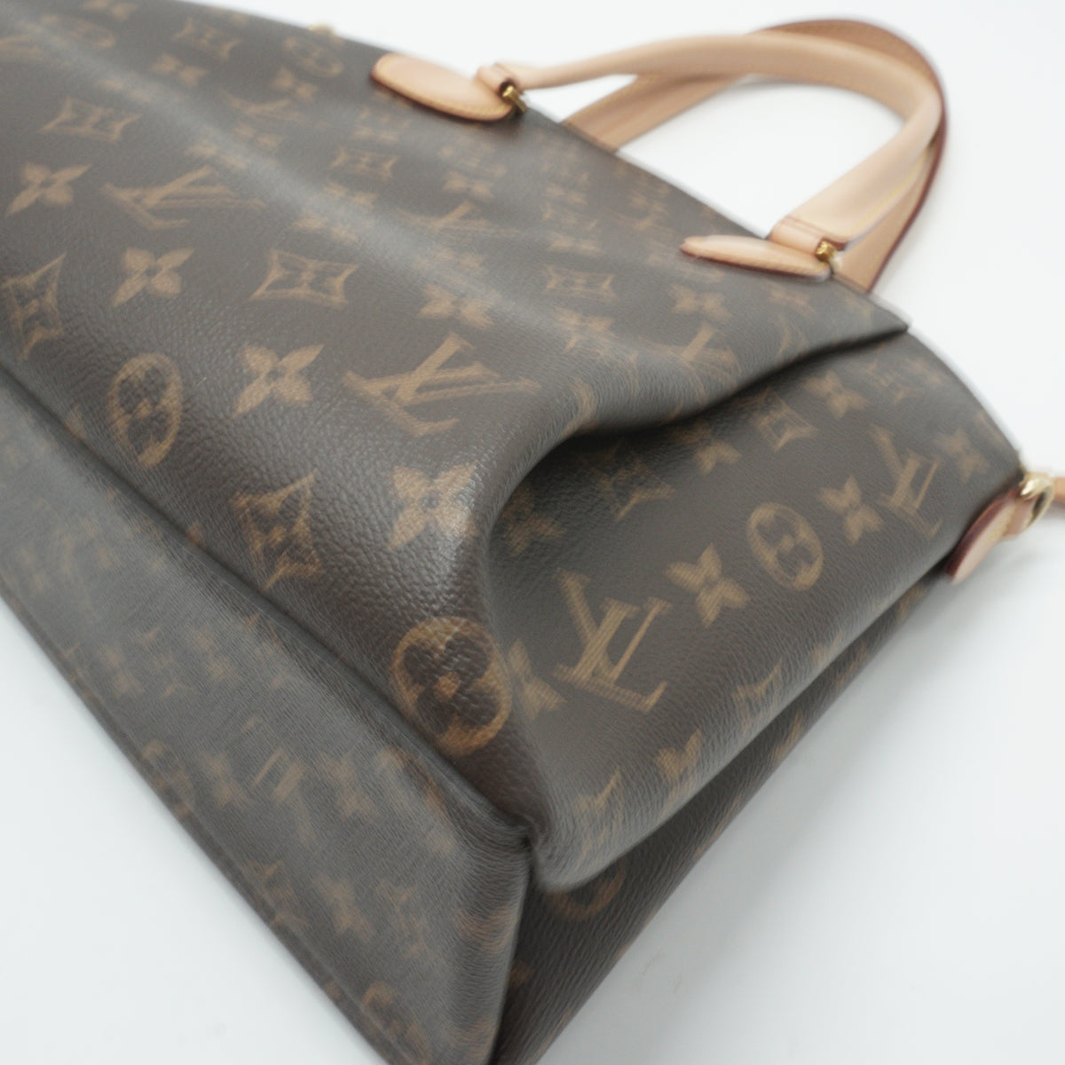 Louis Vuitton	Rivoli MM Monogram GHW