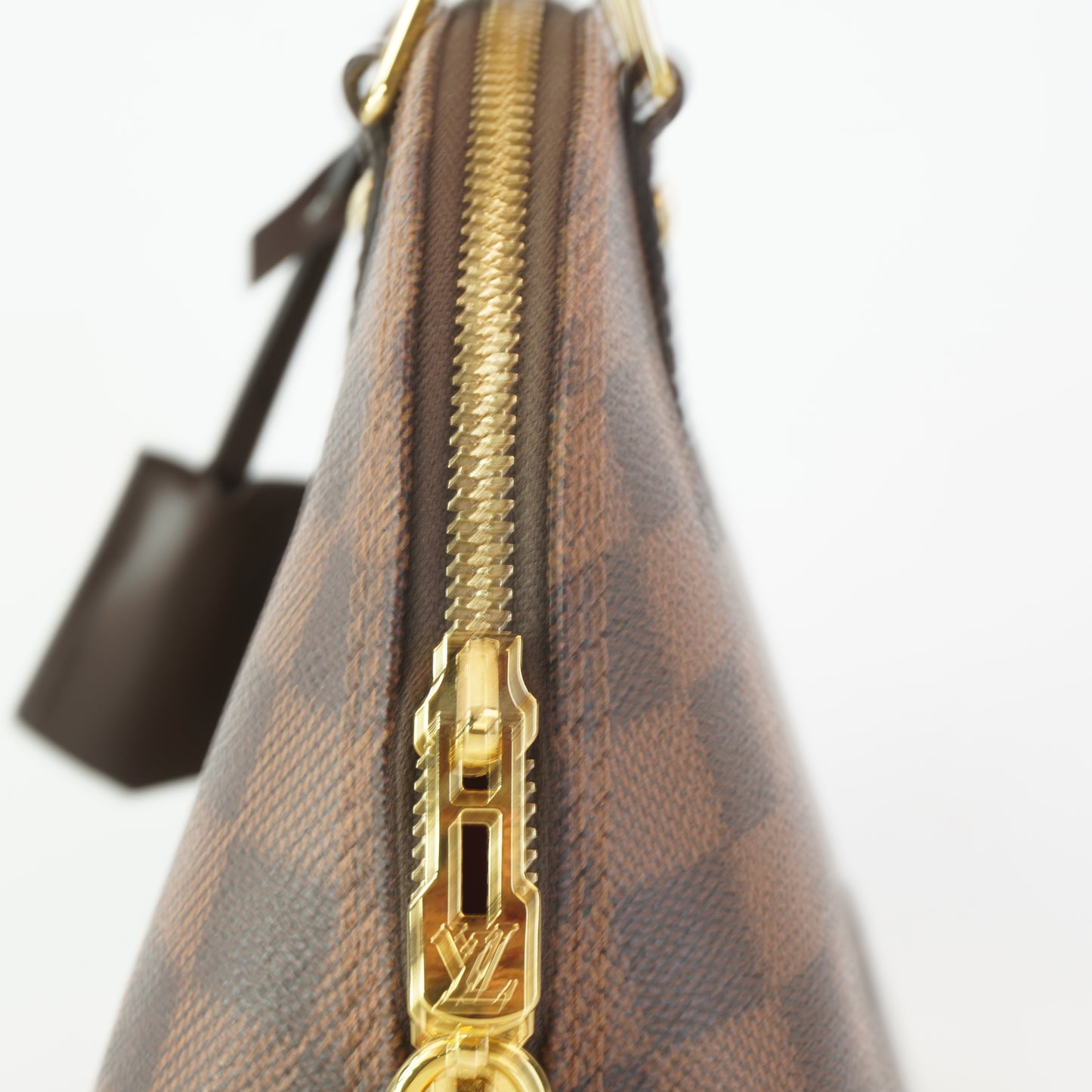 Louis Vuitton	Alma BB DE