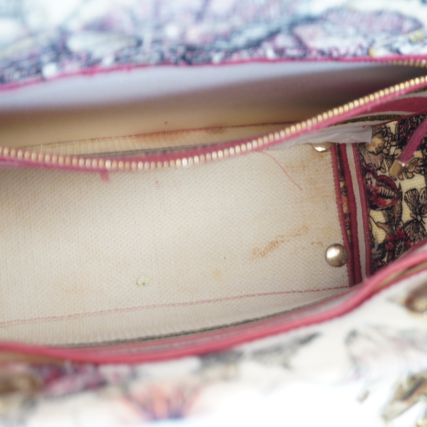 Dior	Lady D-Lite Bag Medium GHW