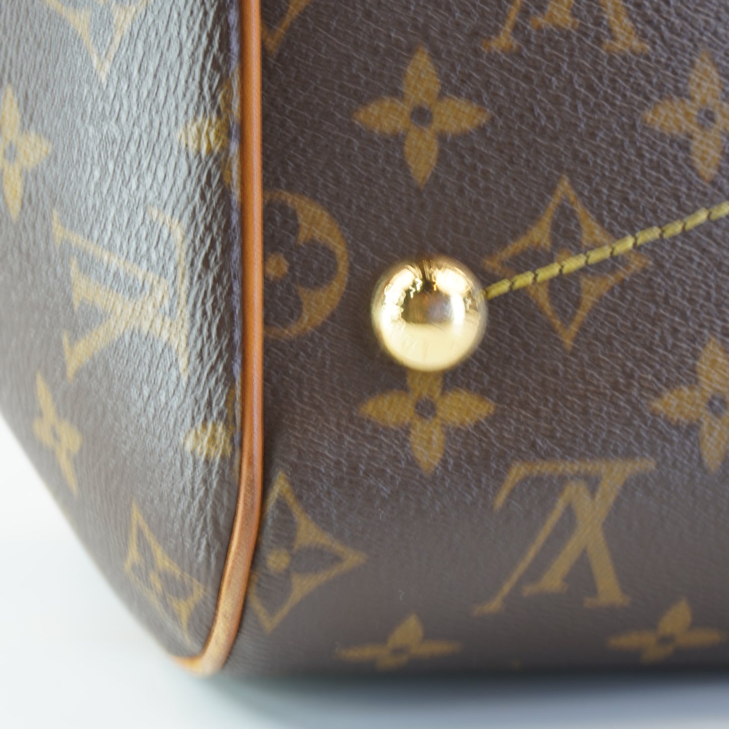 Louis Vuitton	Tivoli GM