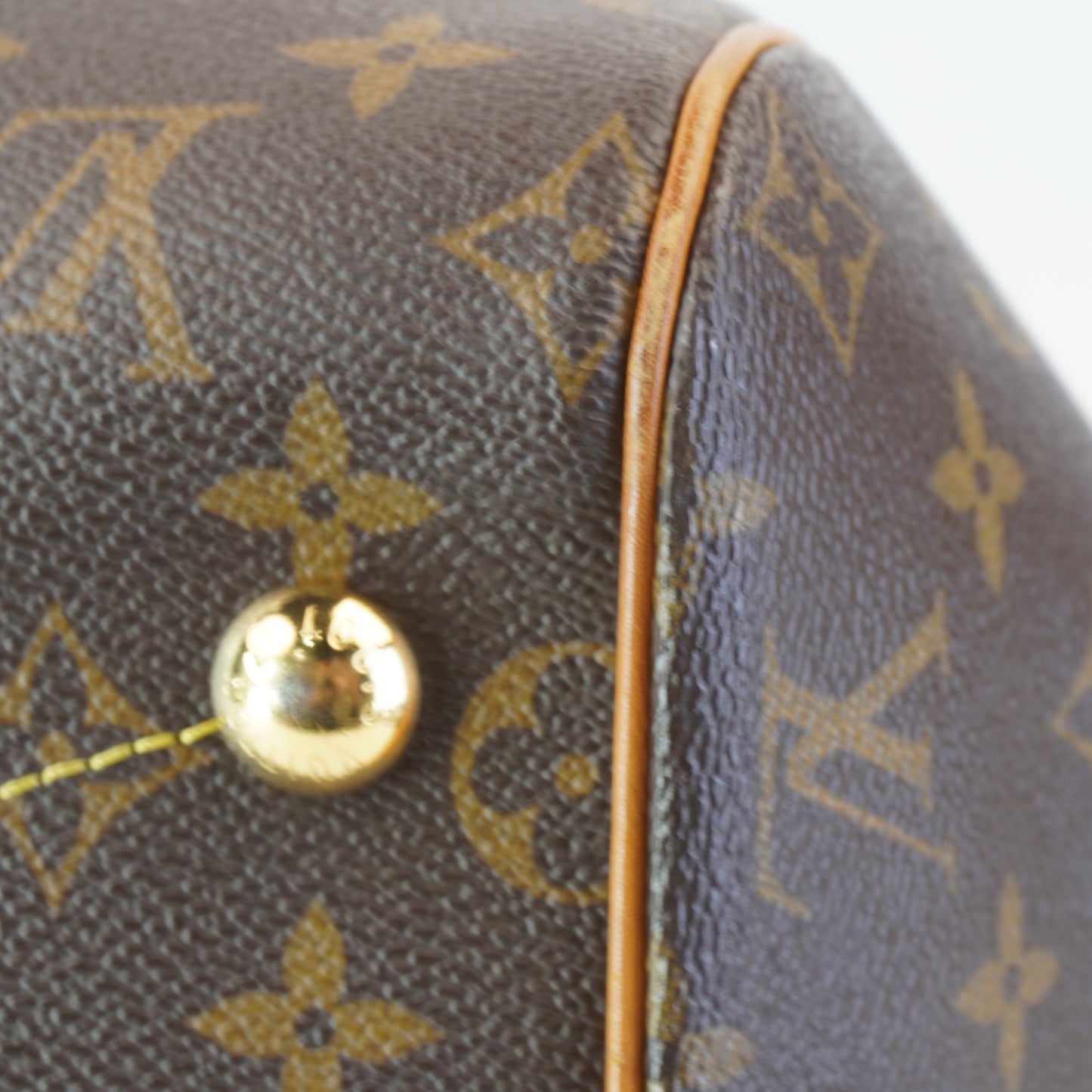 Louis Vuitton	Tivoli GM