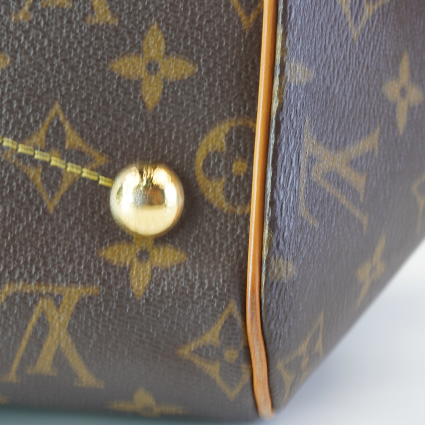 Louis Vuitton	Tivoli GM