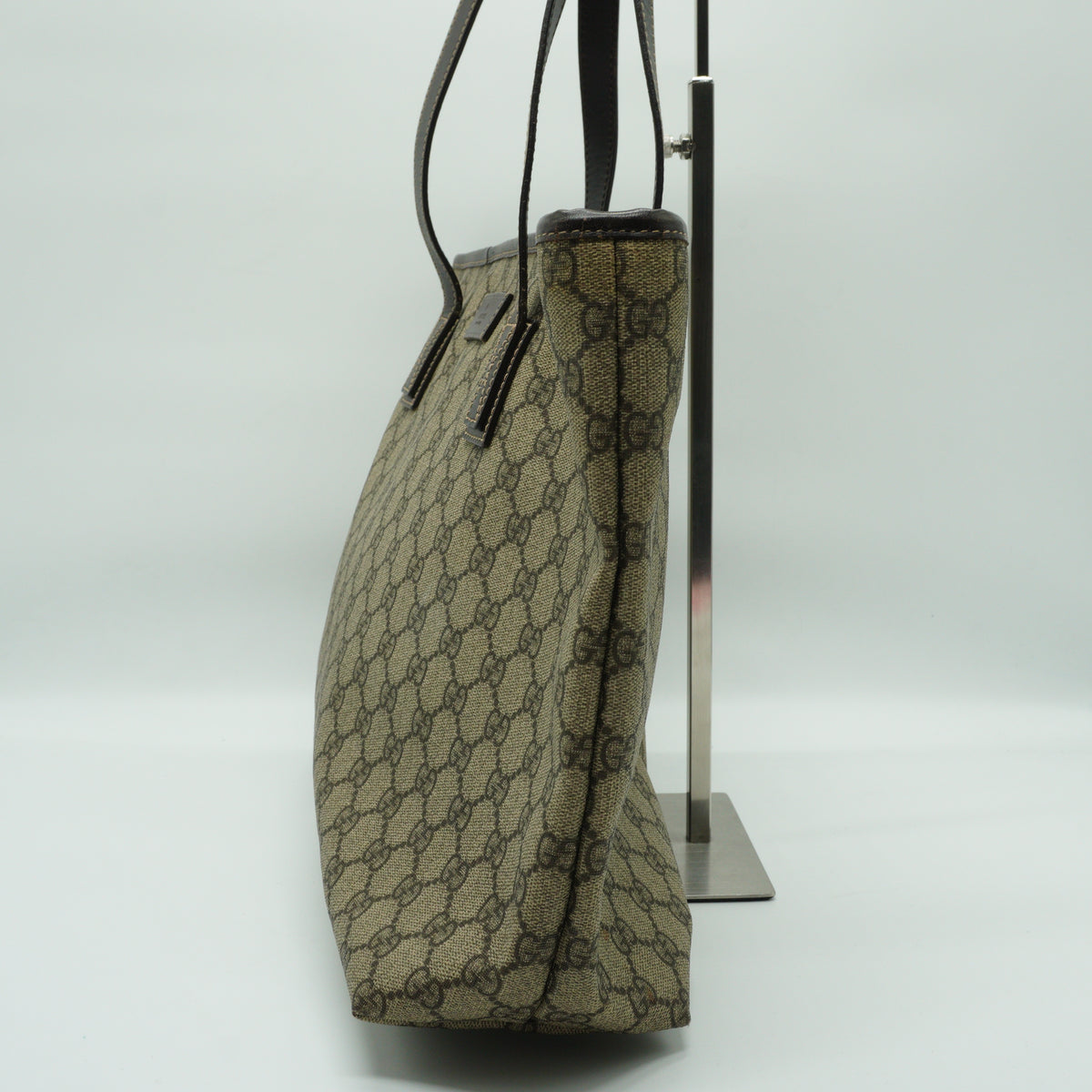 Gucci GG Supreme Large Zip Tote Bag