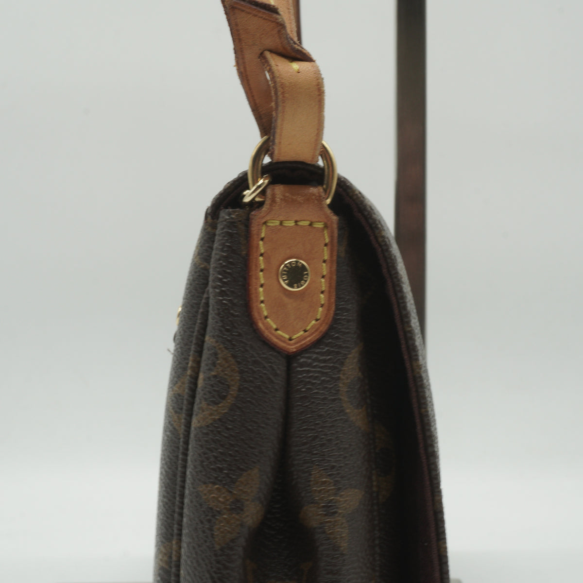 Louis Vuitton	Favorite MM Monogram GHW
