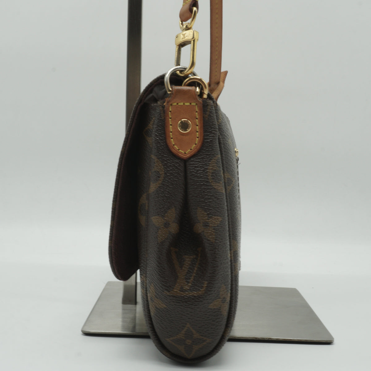 Louis Vuitton	Favorite MM Monogram GHW